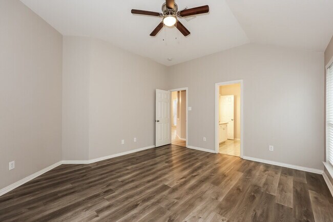 Building Photo - 155 Hannah Cir