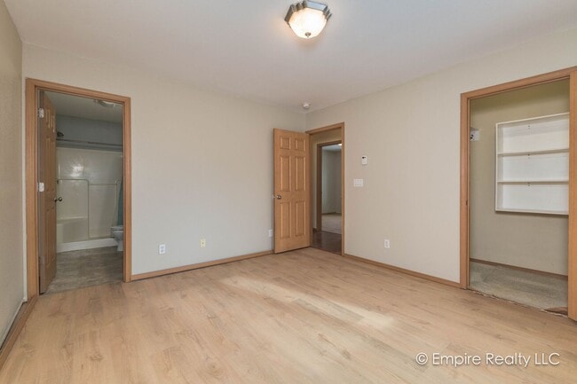 Building Photo - 834 Marquette Loop