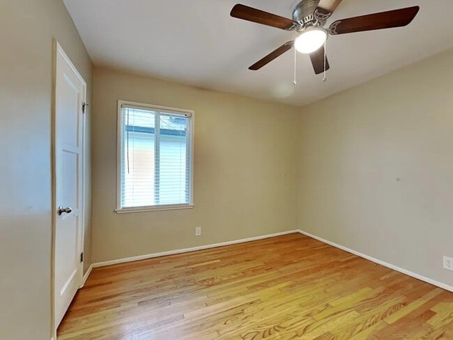 Building Photo - 4533 Albury Ave