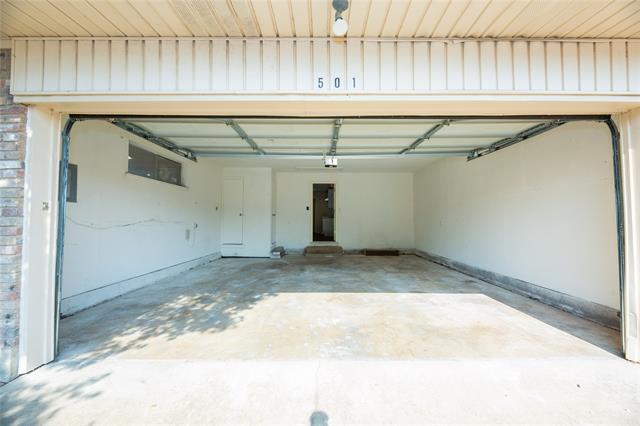 Building Photo - 501 Dogwood Dr