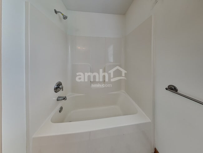 Building Photo - 1821 Eagle Dr