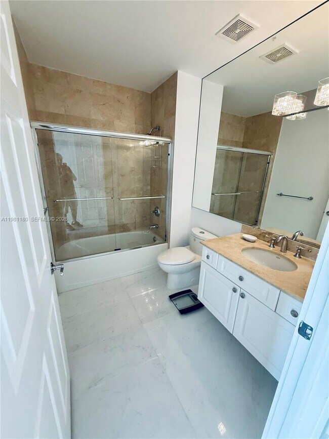 Building Photo - 3200 N Ocean Blvd