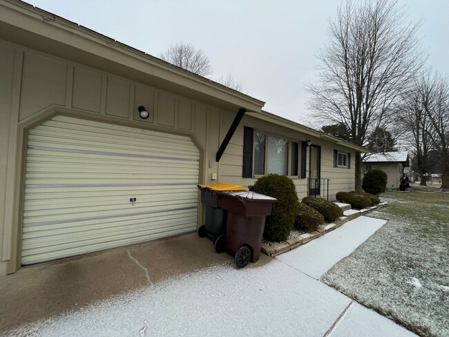 Building Photo - 1412 Keck Ave