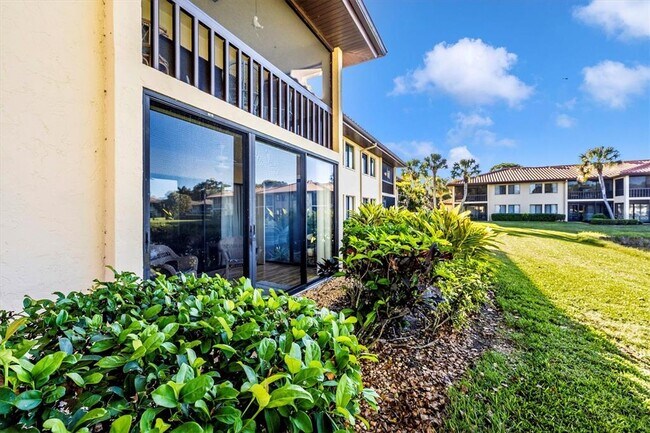 Building Photo - 5219 Lake Village Dr