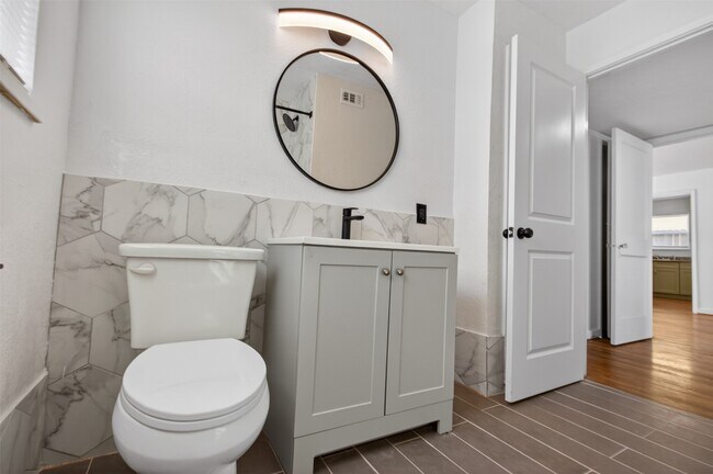 Building Photo - 3444 Blodgett St