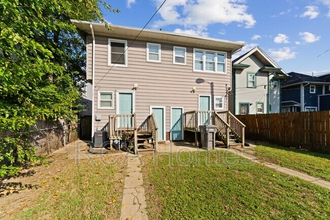 Building Photo - 2948 N Park Ave