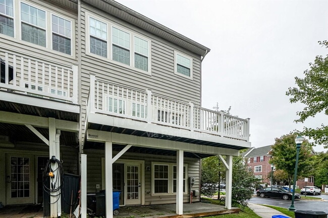 Building Photo - 23515 Forest Haven Way