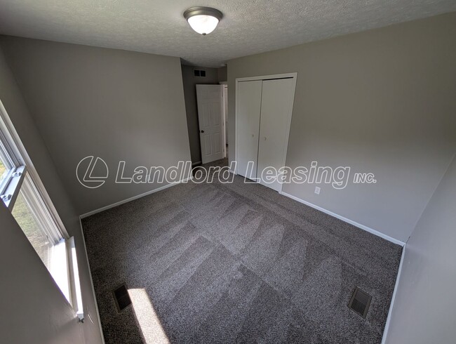 Building Photo - Charming 3-Bedroom Ranch with New Kitchen ...