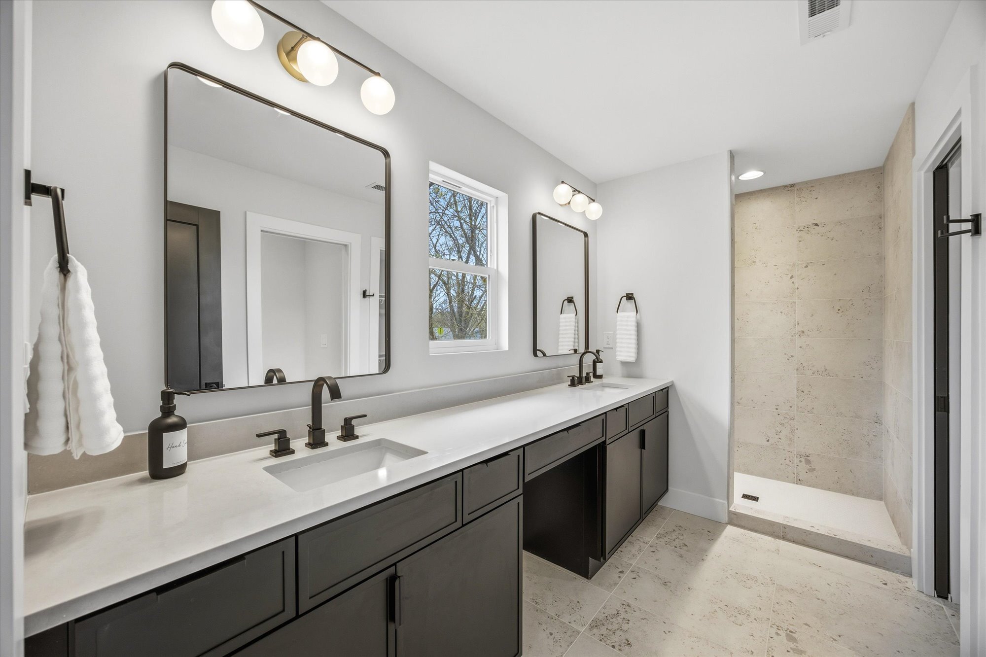 Building Photo - 116 Winstead St SW