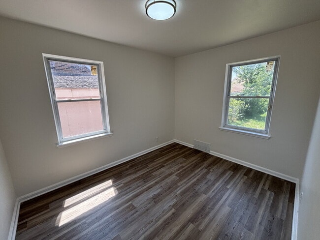 Building Photo - Newly Rehabbed 4-bed home in Gary!