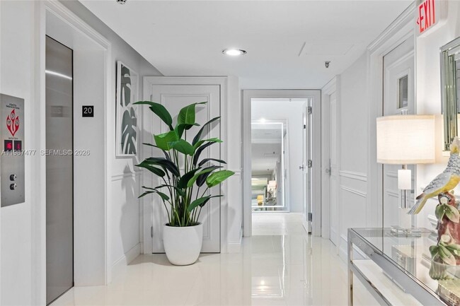 Building Photo - 400 N Flagler Dr