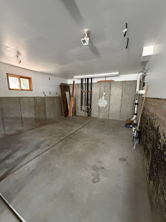 Building Photo - 95 Chapparal Cir
