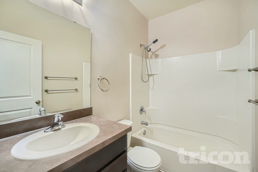 Building Photo - 1817 192nd St Ct E