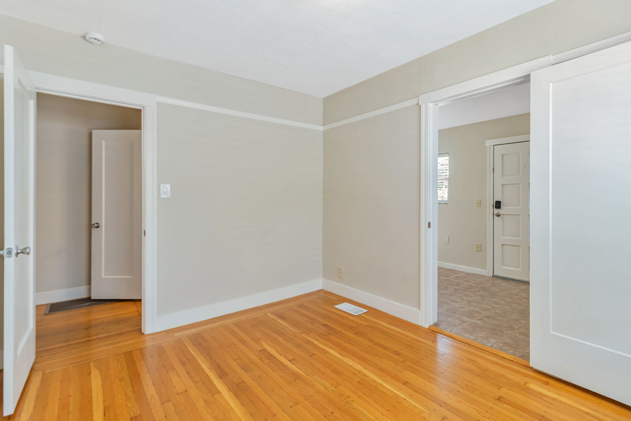 Building Photo - 4431 Penniman Ave