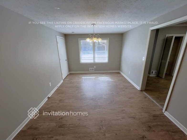 Building Photo - 35 Circle Creek Dr