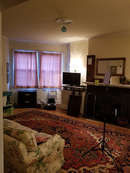 Living Room - 101 W 39th St