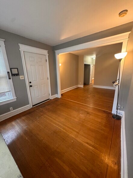 Building Photo - 6055 Frankford Ave