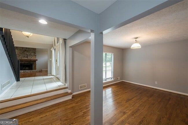 Building Photo - 1125 Trailmore Dr