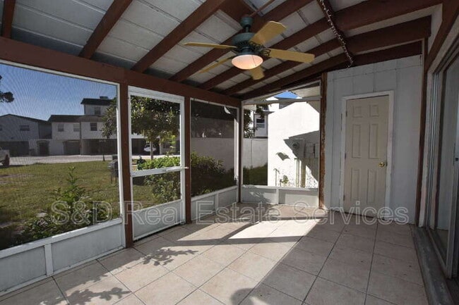 Building Photo - 2241 9th St SE