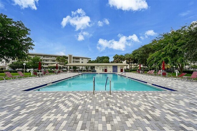 Building Photo - 3402 Bimini Ln