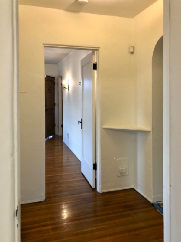 Building Photo - 1333 Allesandro St