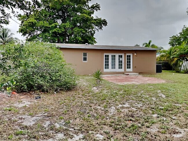 Building Photo - 3421 Charleston Blvd