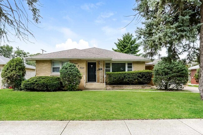 Building Photo - 1407 Highland Ave