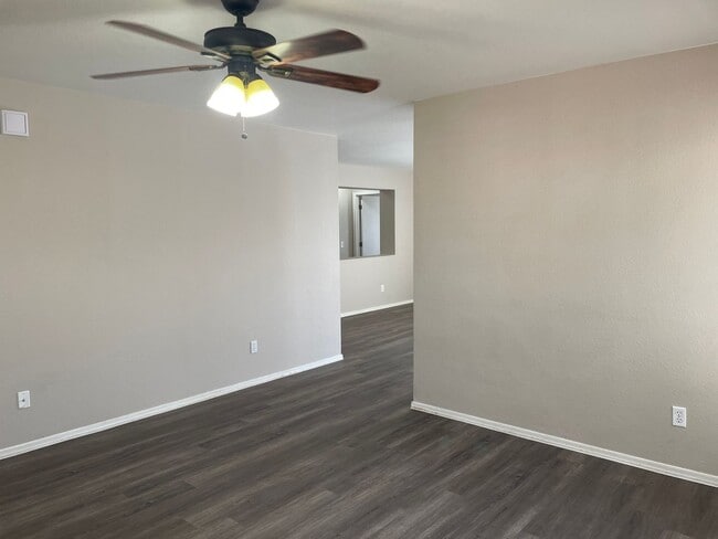 Building Photo - Rita Ranch Charmer 3Bdm 2Ba home, availabl...