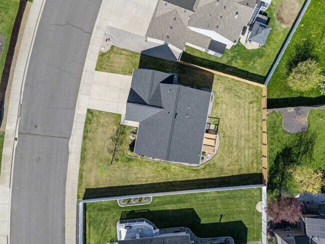 Building Photo - Colbert WA Rancher with Full basement for RENT!