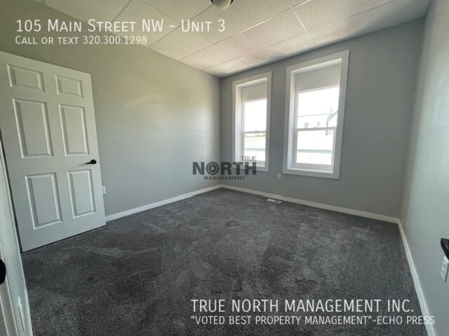 Building Photo - 105 Main St