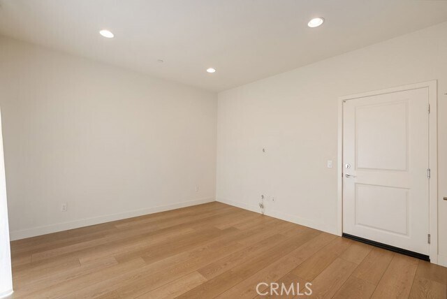 Building Photo - 5750 Acacia Ln