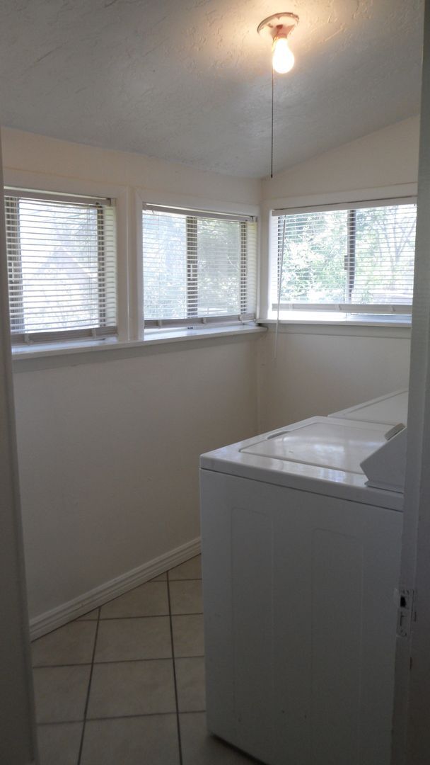 Building Photo - 1121 15th St