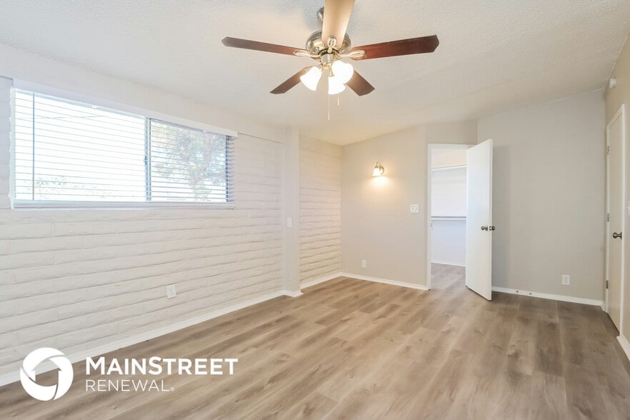 Building Photo - 8467 E Shasta Dr