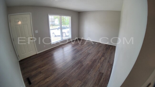 Building Photo - 5808 Underwood Ave SW