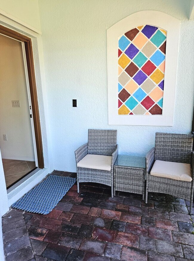 Building Photo - Annual Furnished Pet Friendly Twin Villa l...