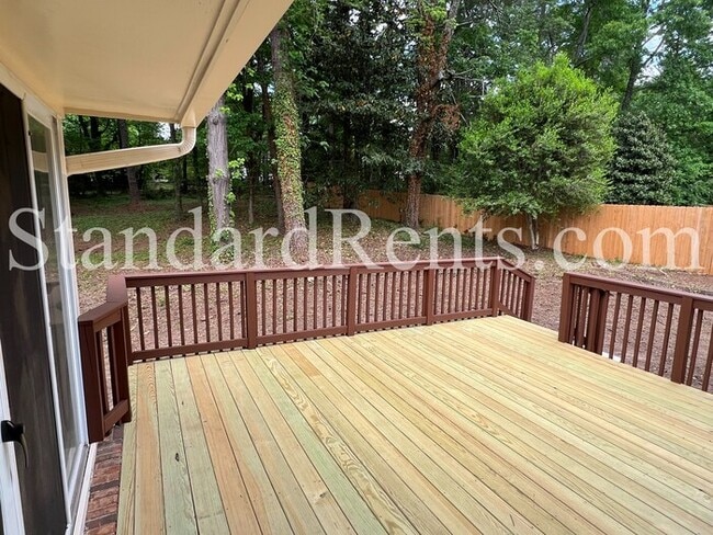 Building Photo - 4072 Plantation Dr