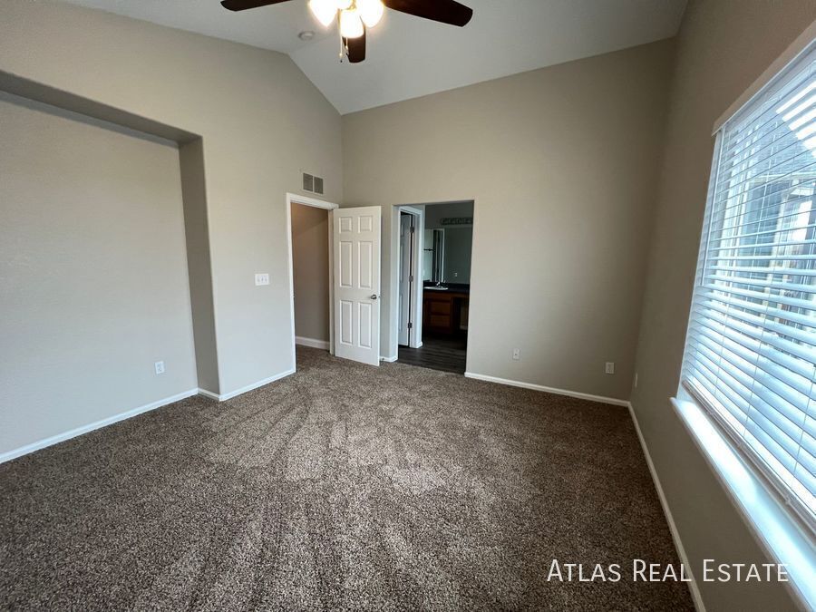 Building Photo - 4413 Centerville Dr