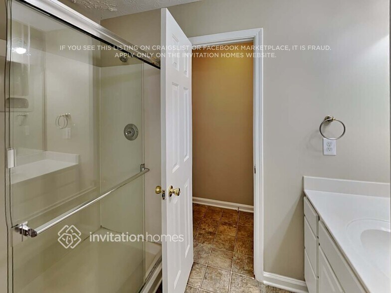 Building Photo - 2363 Oak Falls Ln