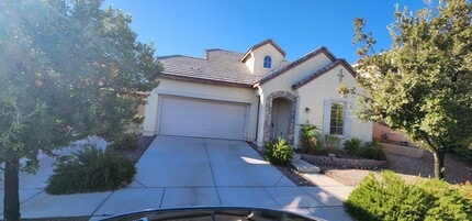Building Photo - Charming 3 bedroom home with great curb ap...