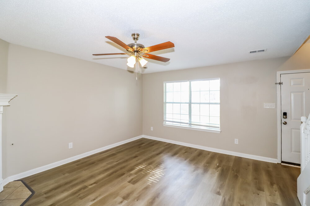 Building Photo - 7444 Holly Grove Dr