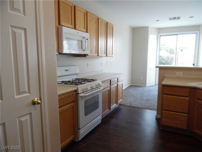 Building Photo - 6371 Thunder Gulch Ave