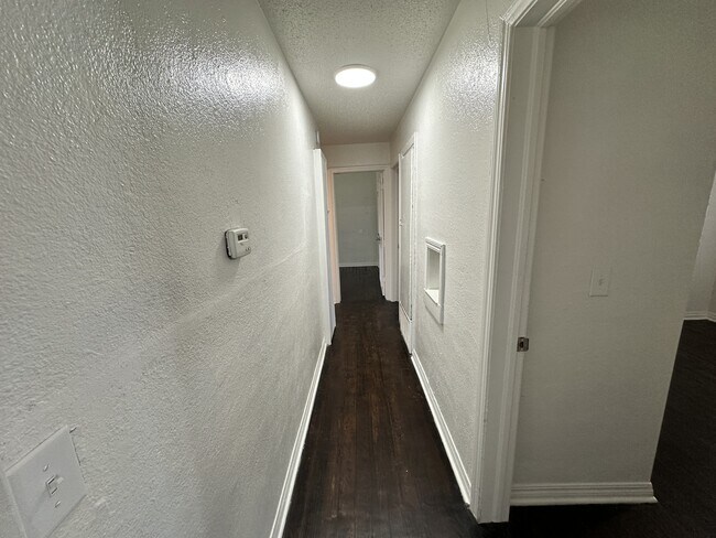 Building Photo - 2300 Granada Blvd