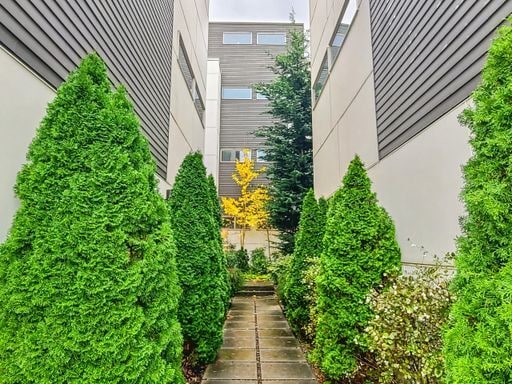 Building Photo - AVAILABLE NOW! Gorgeous 3 Bedroom Near Alki Beach with Private Rooftop Deck
