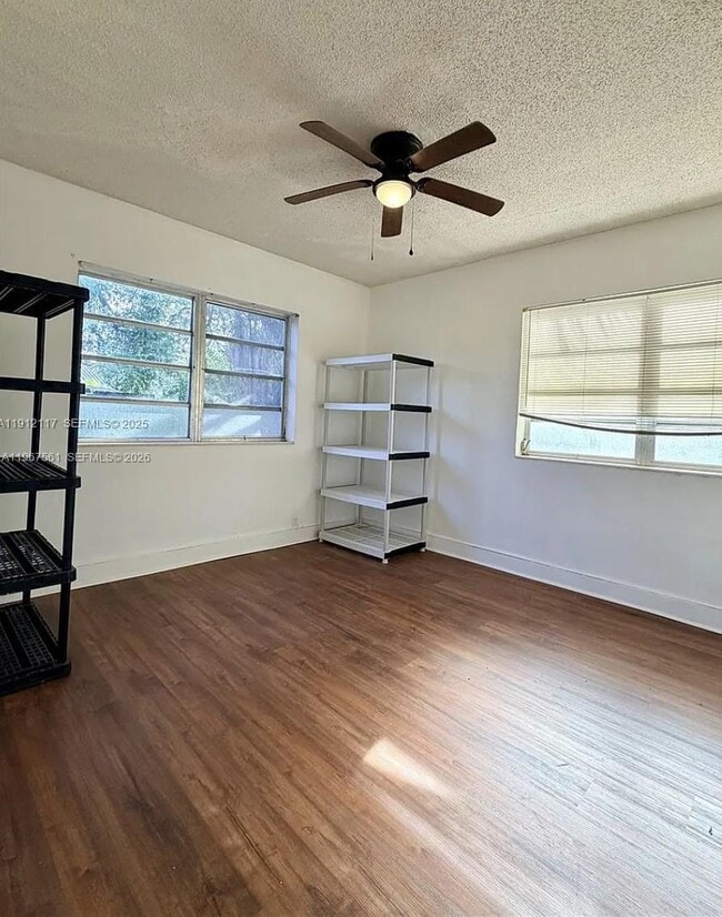 Building Photo - 445 SW 24th Rd