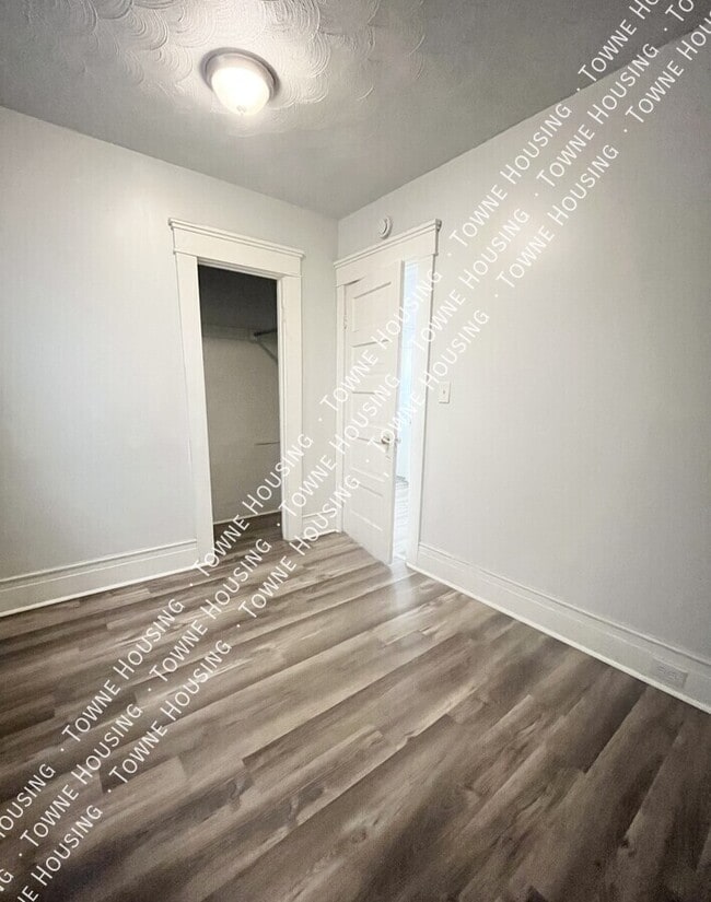 Building Photo - 2099 Niagara St