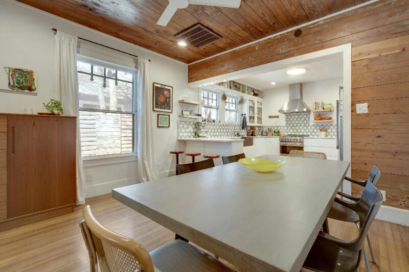 Building Photo - 2504 E Cesar Chavez St