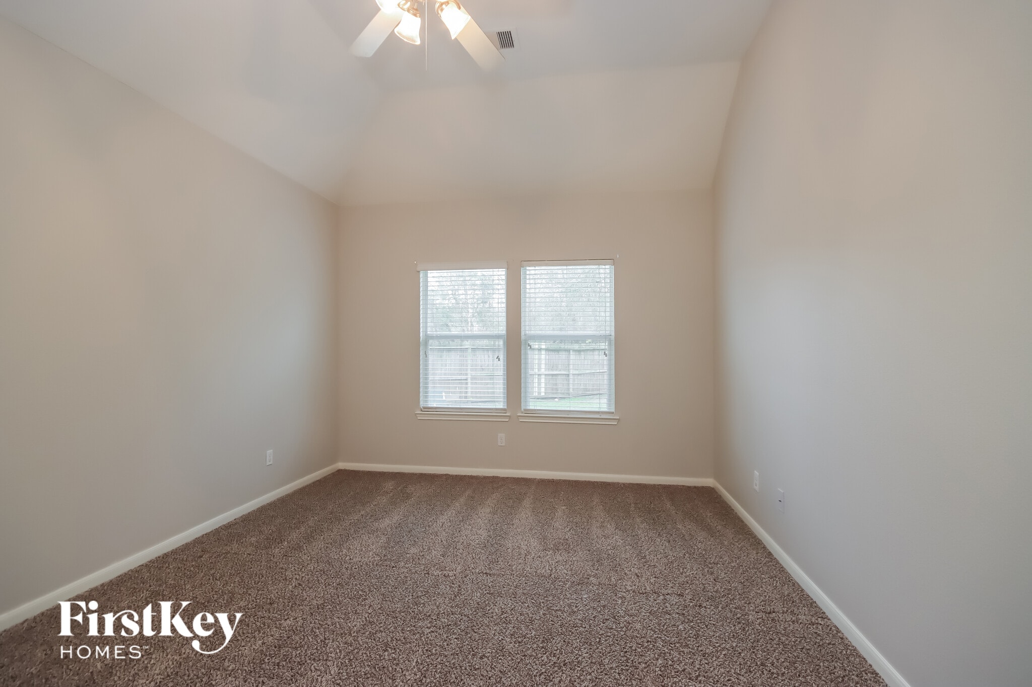 Building Photo - 16426 Rudder Dr