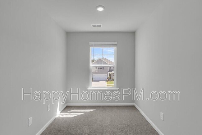 Building Photo - 303 Black Birch Dr