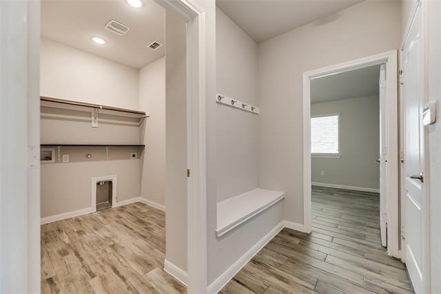 Building Photo - 1605 Pleasant Knoll Trl