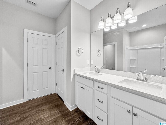 Building Photo - 1343 Cater Lee Way